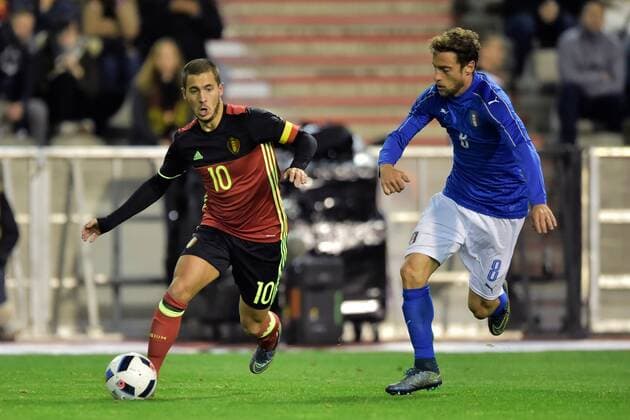 Hazard Eden midfielder of Belgium is challenged by Claudio Marchisio midfielder of Italy FOOTBALL : Belgique vs Italie - Match Amical - Bruxelles - 13 11 2015 PhotoNews Panoramic 