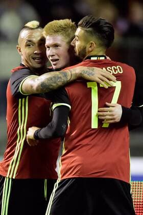 De Bruyne Kevin forward of Belgium celebrates scoring a goal with teammates Nainggolan Radja midfielder of Belgium and Ferraira Carrasco Yannick forward of Belgium FOOTBALL : Belgique vs Italie - Match Amical - Bruxelles - 13 11 2015 PhotoNews Panoramic 