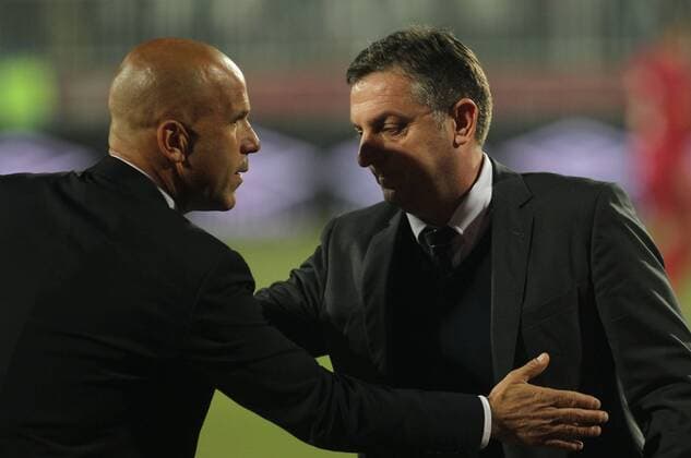 13.11.2015 Novi Sad(Serbia) Serbia-Italy U21 U 21 European qualify men s football Luigi Di Biagio(L) Italy U21 head coach after match wih Tomislav Sivic(r) Serbia U21 coach : 