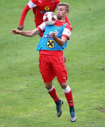 SOCCER - AUT vs SUI, friendly match, preview ALICANTE,SPAIN,14.NOV.15 - SOCCER - OEFB international match Länderspiel Austria vs Switzerland, friendly match, preview, team training camp, training team AUT. Image shows Lukas Hinterseer (AUT). GEPAxpictures xChristianxOrt