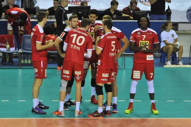 14.11.2015, xtkx, Volleyball 1.Bundesliga, United Volleys Frankfurt - TV Ingersoll Bühl, emspor v.l. Team TV Buehl,