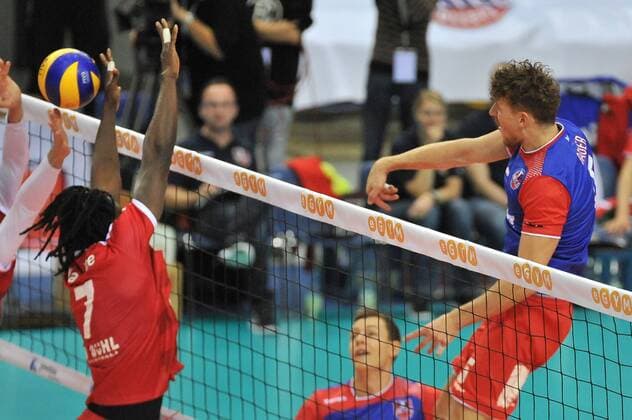 14.11.2015, xtkx, Volleyball 1.Bundesliga, United Volleys Frankfurt - TV Ingersoll Bühl, emspor v.l. Magloire Mayaula Nzezza (TV Buehl) , Lukas Bauer (United Volleys),