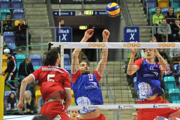 14.11.2015, xtkx, Volleyball 1.Bundesliga, United Volleys Frankfurt - TV Ingersoll Bühl, emspor v.l. David Sossenheimer (TV Buehl) , Christian Duennes (United Volleys) ,