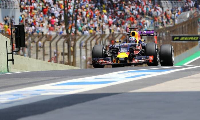 Brazil Grand Prix Formula 1 in 2015 SAO PAULO, Brazil - 11 14 2015: BIG FORMULA OF BRAZIL AWARD 1 2015 - Daniel Ricciardo, AUS, Red Bull Racing during practice for the Brazil Grand Prix Formula 1 in 2015, held at the Interlagos circuit. (Photo: Rodolfo Buhrer La Picture FotoArena)  RodolfoxBuhrer
