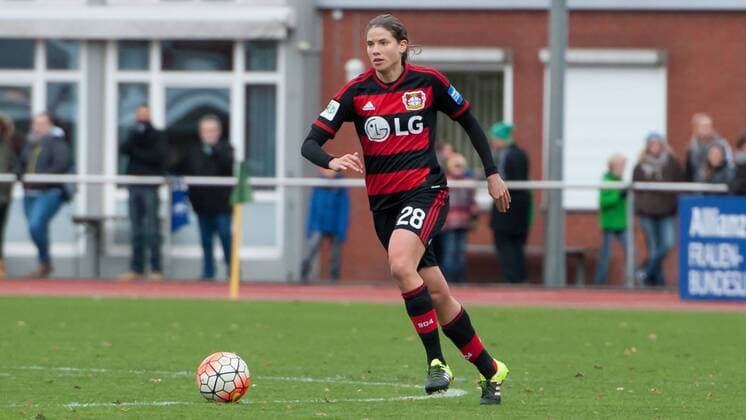 Annike Krahn (Bayer 04 Leverkusen, 28) Freisteller, Einzelbild, Aktion, Fussball, Allianz Frauen-Bundesliga, SV Werder Bremen - Bayer 04 Leverkusen, xobx
