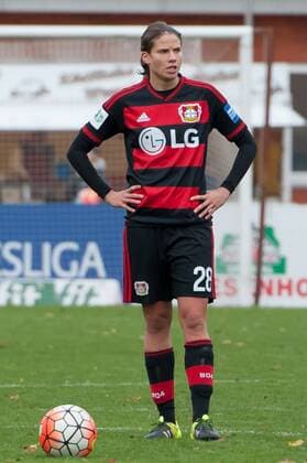 Annike Krahn (Bayer 04 Leverkusen, 28) Freisteller, Einzelbild, Aktion, Fussball, Allianz Frauen-Bundesliga, SV Werder Bremen - Bayer 04 Leverkusen, xobx