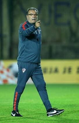 PXL_Croatia national football team training 14.11.2015., Zagreb, Croatia - Croatia national football team training at Hitrec-Kacian pitch ahead of their friendly match against Russia in Krasnodar on 17 November 2015. Head coach Ante Cacic.  SlavkoxMidzor PIXSELL