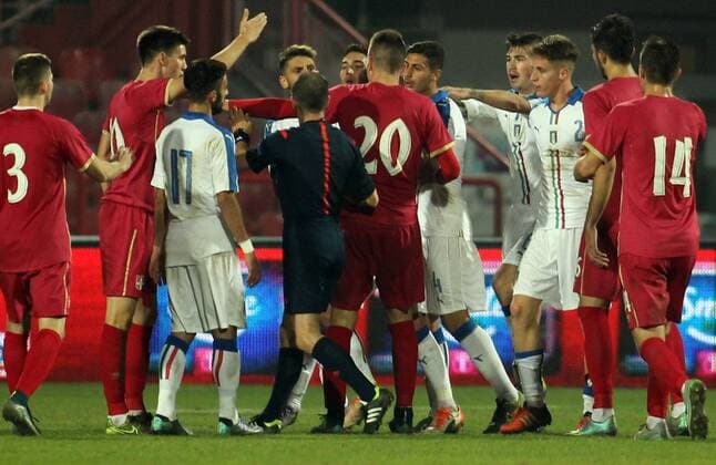 13.11.2015 Novi Sad(Serbia) Serbia-Italy U21 U 21 European qualify men s football Tensions during match between Andrija Lukovic(2L),Sergej Milinkovic-Savic(central red dress) Serbia with Domenico Berardi(4L),Rolando Mandragora(5th from right),Alessio Romagnoli(4th from right) and Andrea Conti (3rd from right) Italy : 