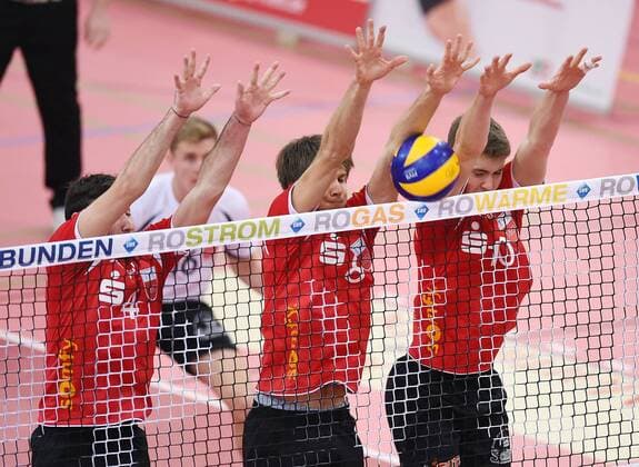 Volleyball 1. Bundesliga Saison 2015 2016 TV Rottenburg - TSV Herrsching 14.11.2015 TV Rottenburg Block; Federico Cipollone, Felix Isaak und Tom Strohbach (v.li.) 