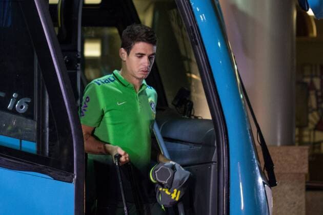 Fußball, Ankunft Nationalteam Brasilien in Salvador Chegada da Sele??o Brasileira a Salvador SALVADOR, BA - 11 14 2015: SELECT ARRIVAL BRAZILIAN SALVADOR - Oscar for the arrival of the Brazilian Salvador for the match against Peru& 39;s ction ion for the qualifiers of the World Cup 2018. (Photo: Dudu Macedo FotoArena)  DuduxMacedo