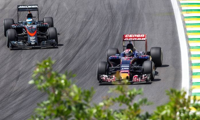 Nov. 14, 2015 - Sao Paulo, Brazil - Fernando Alonso, MacLaren and Daniel Ricciardo, Red Bull during training at the Interlagos Racetrack, in the southern part of the state capital, on Saturday (14). The dispute of the GP Brazil Formula 1 takes place on Sunday, 15. (Credit: F1 2015 - Brazilian Grand Prix - Qualifying  - ZUMAla 1
