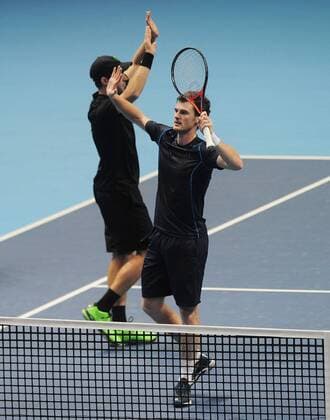 Tennis - 2015 ATP Tennis Herren World Tour Finals at The O2 - Day One Group :Ashe Smith :Mens Doubles : Jamie Murray (GBR) and John Peers (AUS) vs. Simone Bolelli and Fabio Fognini (Italy) Jamie Murray and John Peers celebrate their win COLORSPORT ANDREW COWIE 