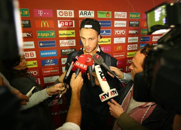 SOCCER - AUT vs SUI, friendly match, preview ALICANTE,SPAIN,15.NOV.15 - SOCCER - OEFB international match Länderspiel Austria vs Switzerland, friendly match, preview, team training camp, mixed zone and departure team AUT at the airport of Alicante. Image shows Marko Arnautovic (AUT). GEPAxpictures xChristianxOrt
