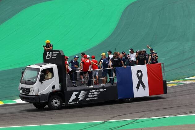 Brazilian Grand Prix, Sao Paulo 12 - 15 November 2015 15.11.2015 - Drivers parade with a tribute to the victms of the Paris tragedy 
