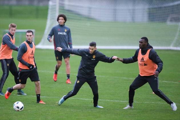 - BRUSSELS, BELGIUM: Belgium s Thomas Vermaelen, Belgium s Yannick Ferreira Carrasco and Belgium s Christian Benteke fight for the ball during a training session of the Red Devils, the Belgian national soccer team, Sunday 15 November 2015, in Brussels. Next Tuesday the team plays against Spain in preparation of Euro2016. BRUNOxFAHY  x04740915x
