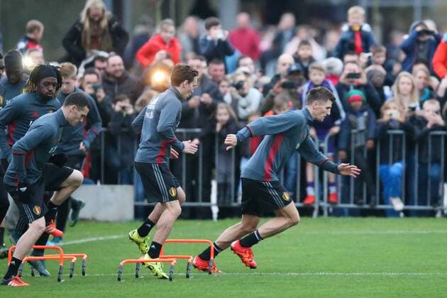 - BRUSSELS, BELGIUM: Belgium s Thomas Vermaelen, Belgium s Sven Kums and Belgium s Thomas Meunier pictured during a training session of the Red Devils, the Belgian national soccer team, Sunday 15 November 2015, in Brussels. Next Tuesday the team plays against Spain in preparation of Euro2016. BRUNOxFAHY  x04740921x