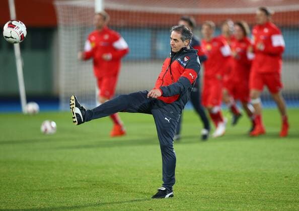 SOCCER - AUT vs SUI, friendly match, preview VIENNA,AUSTRIA,15.NOV.15 - SOCCER - OEFB international match Länderspiel Austria vs Switzerland, friendly match, preview, training team AUT. Image shows head coach Marcel Koller (AUT). GEPAxpictures xChristianxOrt