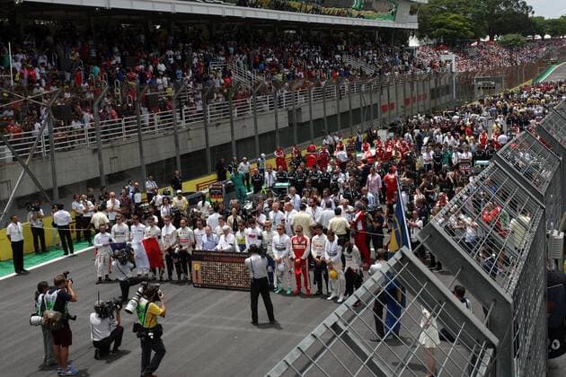 Brazilian Grand Prix, Sao Paulo 12 - 15 November 2015 15.11.2015, Race, F1 pays its respects to the victims of the Paris terrorist attacks 