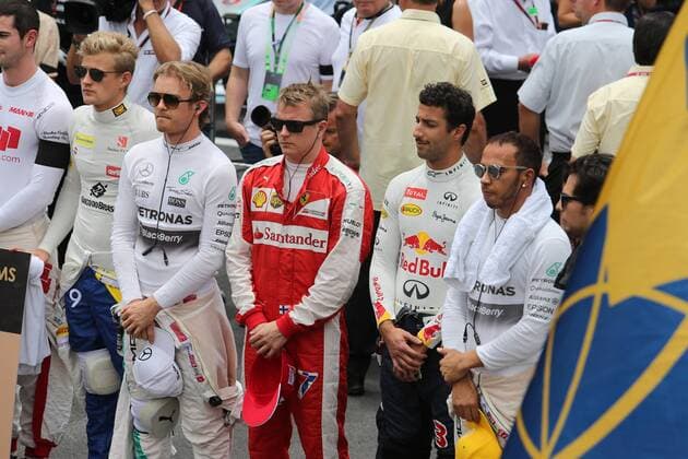 Brazilian Grand Prix, Sao Paulo 12 - 15 November 2015 15.11.2015 - Race, Nico Rosberg (GER) Mercedes AMG F1 W06, Kimi Raikkonen (FIN) Scuderia Ferrari SF15-T, Daniel Ricciardo (AUS) Red Bull Racing RB11 and Lewis Hamilton (GBR) Mercedes AMG F1 W06 