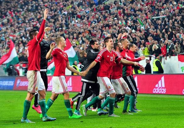Fotball EM playoff 2015 15.11.2015 Hungary vs Norway Resultat 2 - 0 Hungary feirer seieren 