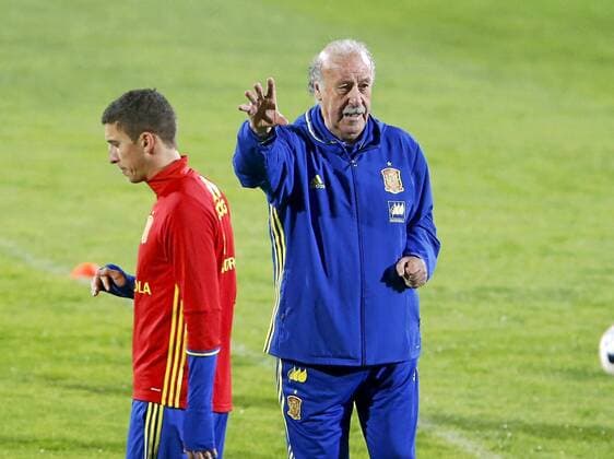 Fußball, Training Nationalmannschaft Spanien Entrenamiento de la Seleccion de Espana. En la imagen, Vicente del Bosque. Spain s training session. In this picture, Vicente del Bosque. xBEATRIZxGUZMANx 