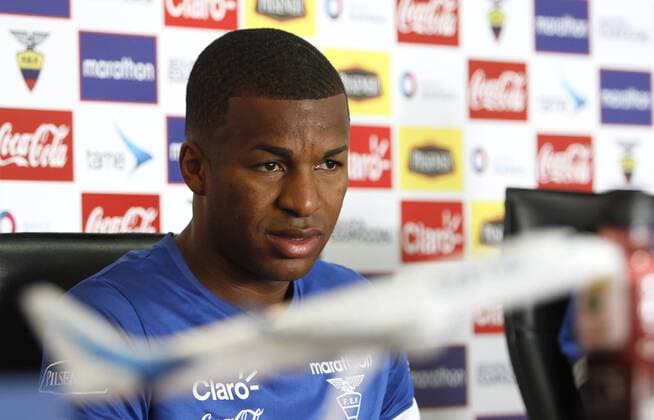 Nov. 15, 2015 - Quito, PICHINCHA, ECUADOR - Frickson Erazo told a news conference, said: try to end the 100% effective at the end of the year, in Quito, Ecuador, 15 November, 2015. The match will be played in Venezuela on 17 November Venezuela v Ecuador, Russia 2018 World Cup Qualifying  - ZUMAn230