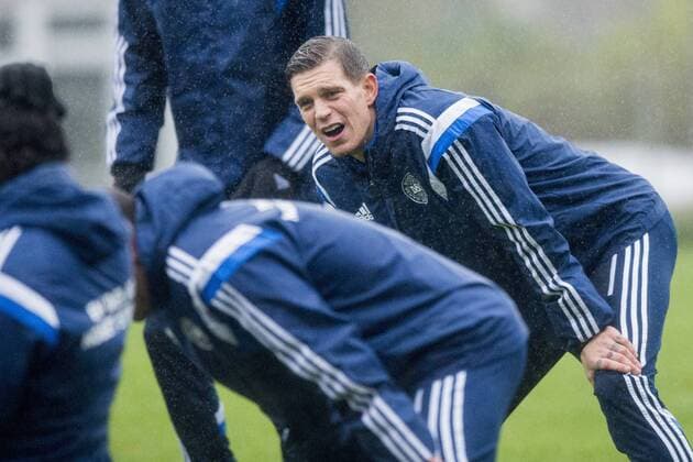 Fußball, Nationalteam Dänemark, Training 151116 Danmarks Daniel Agger under en träning med Danmarks landslag i fotboll den 16 november 2015 i Helsingör.  Copyright: LUDVIGxTHUNMAN BB151116LT005
