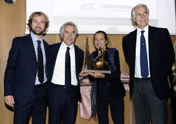 Fußball, Italien, RobertoxDonadoni erhält Premio Giacinto Facchetti Fußball, Italien, RobertoxDonadoni erhält Premio Giacinto Facchetti Db Milano 16 11 2015 Roberto Donadoni-Giovanna Facchetti-Gianfelice Facchetti-Giovanni Malago 