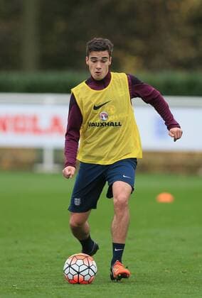Tottenham s Harry Winks in action during training England Training - Tottenham Hotspur Training Ground - England - 16th November 2015 - Picture David Klein Sportimage EDITORIAL USE ONLY. No use with unauthorised audio, video, data, fixture lists, club league logos or live services. Online in-match use limited to 120 images, no video emulation. No use in betting, games or single club league player publications.