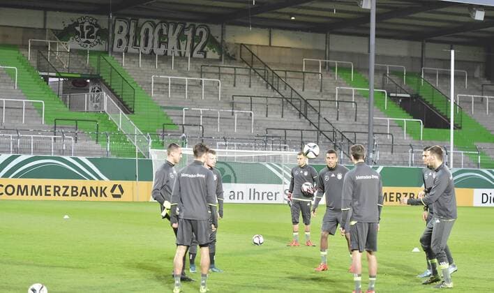 16.11.2015 - U-21 Junioren - U-21 Nationalmannschaft Deutschland Germany - Training - - Impression -