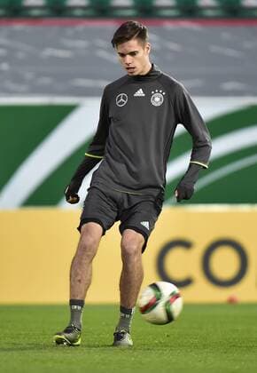 16.11.2015 - U-21 Junioren - U-21 Nationalmannschaft Deutschland Germany - Training - - Julian Weigl ( 6, Deutschland )