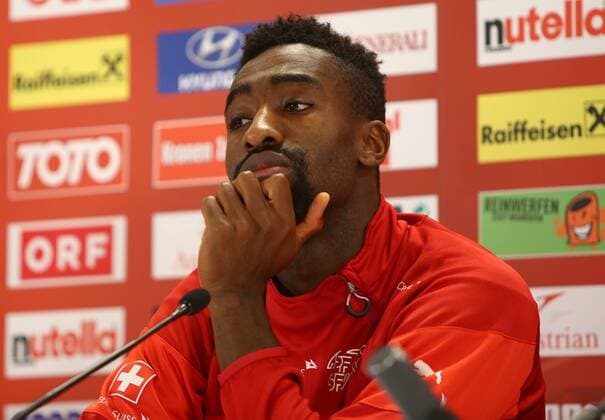 Fußball, PK Nationalteam Schweiz SOCCER - AUT vs SUI, friendly match, preview VIENNA,AUSTRIA,16.NOV.15 - SOCCER - OEFB international match Länderspiel Austria vs Switzerland, friendly match, preview, press conference PK Pressekonferenz team SUI. Image shows Johan Djourou (SUI). GEPAxpictures xChristianxOrt
