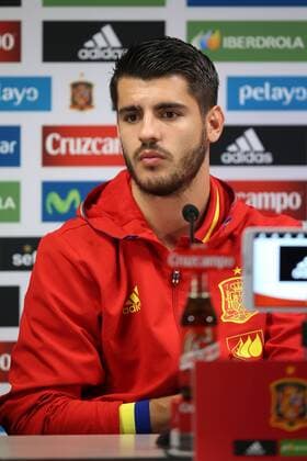 Fußball, PK Nationalteam Spanien - BRUSSELS, BELGIUM: Spain s Alvaro Morata pictured during a press conference PK Pressekonferenz of the Spanish national soccer team, Monday 16 November 2015, in Brussels. Tomorrow Spain is playing the Red Devils, the Belgian national soccer team, in preparation of the Euro2016 European Championships. BRUNOxFAHY  x04741414x