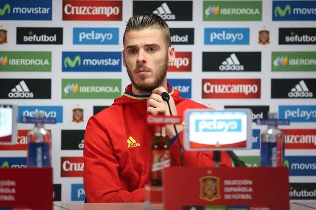 Fußball, PK Nationalteam Spanien - BRUSSELS, BELGIUM: Spain s goalkeeper David de Gea pictured during a press conference PK Pressekonferenz of the Spanish national soccer team, Monday 16 November 2015, in Brussels. Tomorrow Spain is playing the Red Devils, the Belgian national soccer team, in preparation of the Euro2016 European Championships. BRUNOxFAHY  x04741411x
