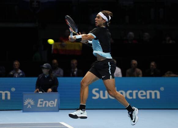 16.11.2015 the O2 London, England. ATP Tennis Herren Tennis Tour Finals Day 2.Rafael Nadal (ESP) defeats Stanislas Wawrinka (SUI) by a score 6-3, 6-2 during the Day Two Barclays ATP World Tour Finals from the O2 Arena xHongboxChenx  ActionPlus11682333