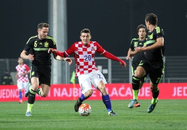 PXL_European Under-21 Championship 2017, qualifying round, CRO - SPA 17.11.2015., Stadion HNK Rijeka, Rijeka, Croatia - European Under-21 Championship 2017, Qualifying Round, Croatia - Spain. Saul Niguez, Mateo Kovacic.  GoranxKovacic PIXSELL