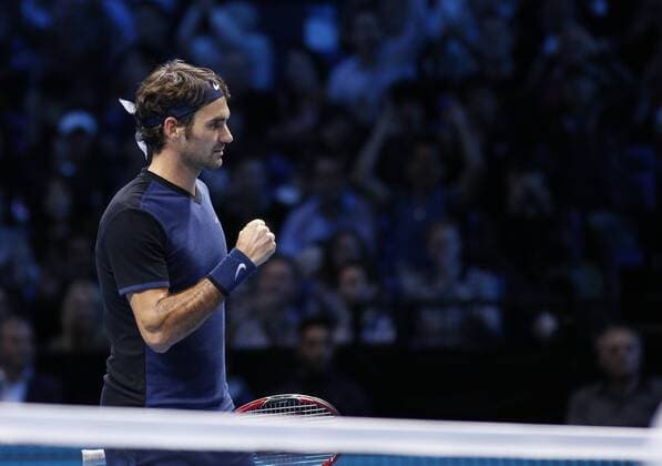 17.11.2015 the O2 London, England. ATP Tennis Herren Tour Finals Day 3 Roger Federer (SUI) defeats Novak Djokovic(SRB) by a score 7-5, 6-2 during the Day Three Barclays ATP World Tour Finals from the O2 Arena xHongboxChenx  ActionPlus11682602