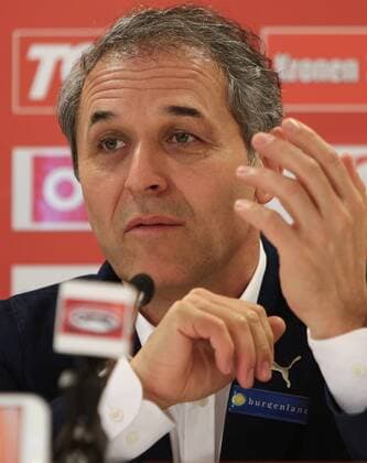 SOCCER - AUT vs SUI, friendly match VIENNA,AUSTRIA,18.NOV.15 - SOCCER - OEFB international match Länderspiel Austria vs Switzerland, press conference PK Pressekonferenz of team AUT. Image shows head coach Marcel Koller (AUT). GEPAxpictures xChristianxOrt