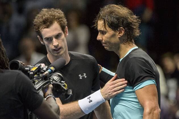 18.11.2015. The O2, London, England. ATP Tennis Herren Tennis Tour Finals. Day 4. Andy Murray (GBR) 2 congratulates Rafael Nadal (ESP) 5 at the net after their match. Nadal won the match in straight sets 6-4, 6-1. xStephenxBartholomewx  ActionPlus11682680