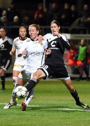 18.11.2015, xjhx, Fussball UEFA Champions League, 1.FFC Frankfurt - LSK Kvinner, emspor, v.l. Anna Westerlund (LSK Kvinner), Kerstin Garefrekes (1.FFC Frankfurt)