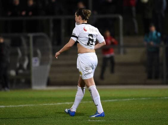18.11.2015, xjhx, Fussball UEFA Champions League, 1.FFC Frankfurt - LSK Kvinner, emspor, v.l. Sherida Spitse (LSK Kvinner) enttaeuscht, enttaeuscht schauend, dissapointed
