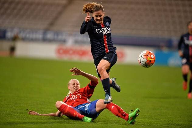 Laure Boulleau (psg) - Julia Spetsmark (ore) FOOTBALL : Paris SG vs KIF Örebro - Champions League Women - 14 10 2015 AnthonyBIBARD FEP Panoramic 