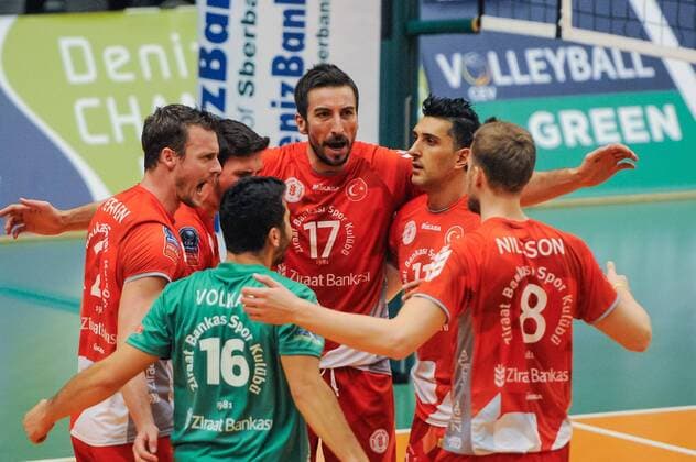 GER, Volleyball, 2016 CEV Denizbank Volleyball Champions League, VBL, VfB Friedrichshafen vs Ziraat Bankasi Ankara 18.11.2015, ZF Arena, Friedrichshafen, GER, Volleyball, 2016 CEV Denizbank Volleyball Champions League, VBL, VfB Friedrichshafen vs Ziraat Bankasi Ankara, im Bild Volkan Döne 16, Jeroen Rauwerdink 2, Alexandre Ferreira 6, Cünyet Dagci 17, Hüseyin Koc 11, Nils Nilsson 8 nphxHafner