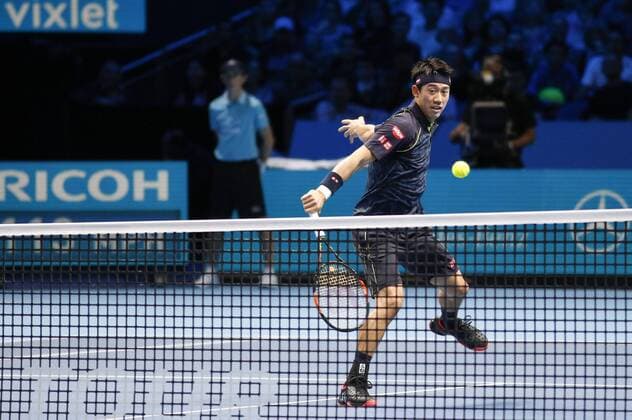 19.11.2015 the O2 London, England. ATP Tennis Herren Tour Finals Day 5. Roger Federer (SUI) defeats Kei Nishikori (JPN) by a score of 7-5, 4-6,6-4 xHongboxChenx  ActionPlus11682829