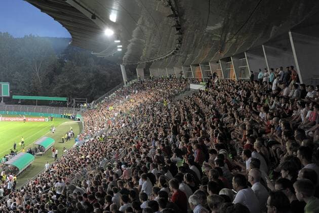 Reutlingen 8100 Zuschauer, volle Tribüne, gute Stimmung Copyright: Baurx xEibner-Pressefoto EP_joba