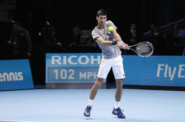 21.11.2015 the O2 London, England. ATP Tennis Herren Tour Tennis Finals Day 7. Novak Djokovic (SRB) practices before his semi-final match against Rafael Nadal (ESP) during Day Seven Barclays ATP World Tour Finals from the O2 Arena xHongboxChenx  ActionPlus11683158