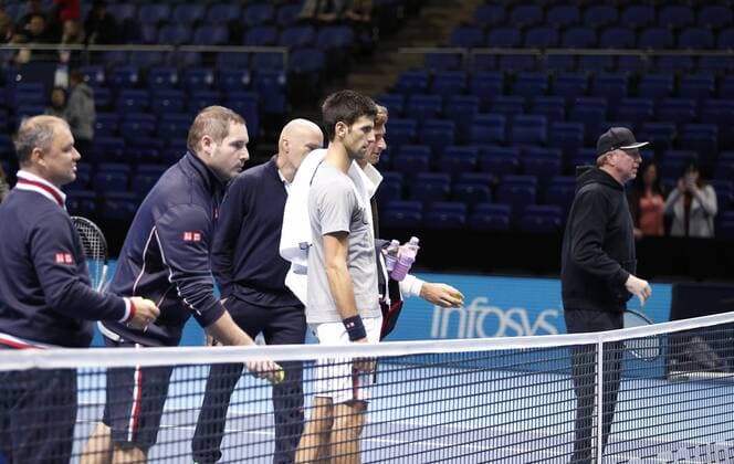 21.11.2015 the O2 London, England. ATP Tennis Herren Tour Tennis Finals Day 7. Novak Djokovic (SRB) practices before his semi-final match against Rafael Nadal (ESP) during Day Seven Barclays ATP World Tour Finals from the O2 Arena xHongboxChenx  ActionPlus11683160