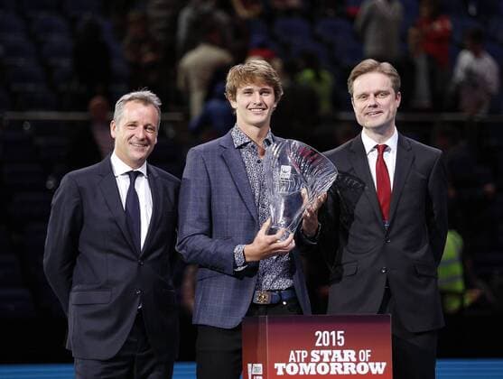 21.11.2015 The O2 London, England. ATP Tennis Herren Tour Finals Day 7. Alex Zverev was presented the ATP Star of Tomorrow Award during Day Seven Barclays ATP World Tour Finals from the O2 Arena xHongboxChenx  ActionPlus11683452