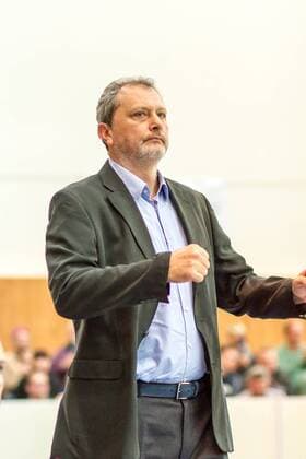 Trainer Mirko Culic (Netzhoppers) jubelt GER, Königs Wusterhausen Bestensee, Volleyballl, 1. Bundesliga, Saison 2015 2016, Landkost-Arena, Netzhoppers KW - Berlin Recycling Volleys