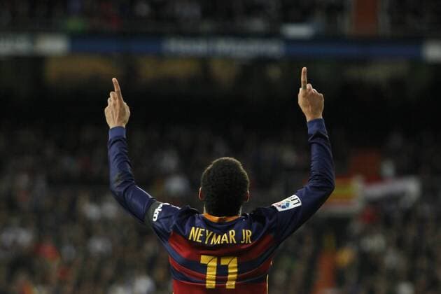 Barcelona s Neymar Jr celebrates a goal during 2015-16 La Liga match between Real Madrid and Barcelona at Santiago Bernabeu stadium in Madrid, Spain. November 21, 2015.  (20151121055)